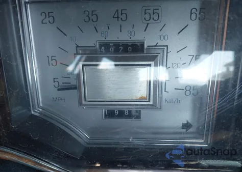 1985 Mercury Grand Marquis из США, поврежденный, VIN 2MEBP95F4FX705866